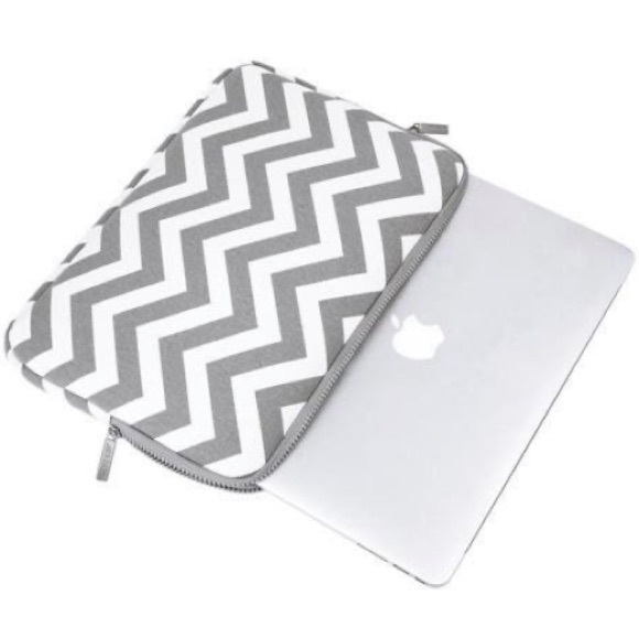 Urban Outfitters Accessories - Grey chevron laptop case